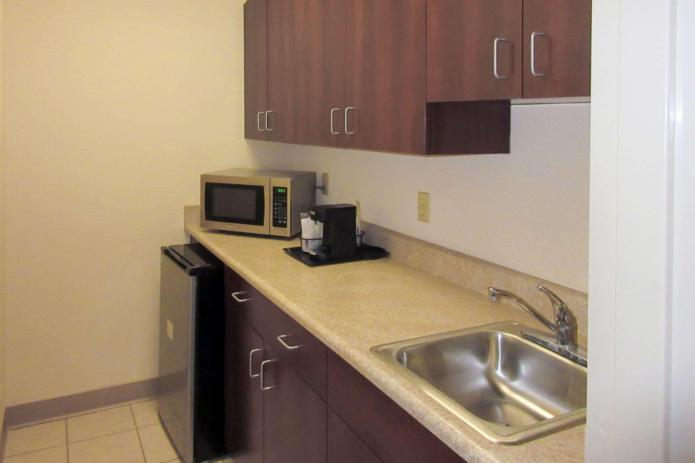 Quality Inn & Suites Prestonsburg Next To Mountain Arts Center المظهر الخارجي الصورة