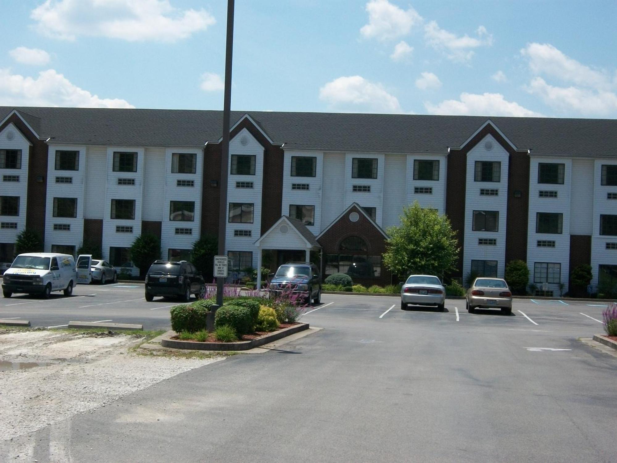 Quality Inn & Suites Prestonsburg Next To Mountain Arts Center المظهر الخارجي الصورة