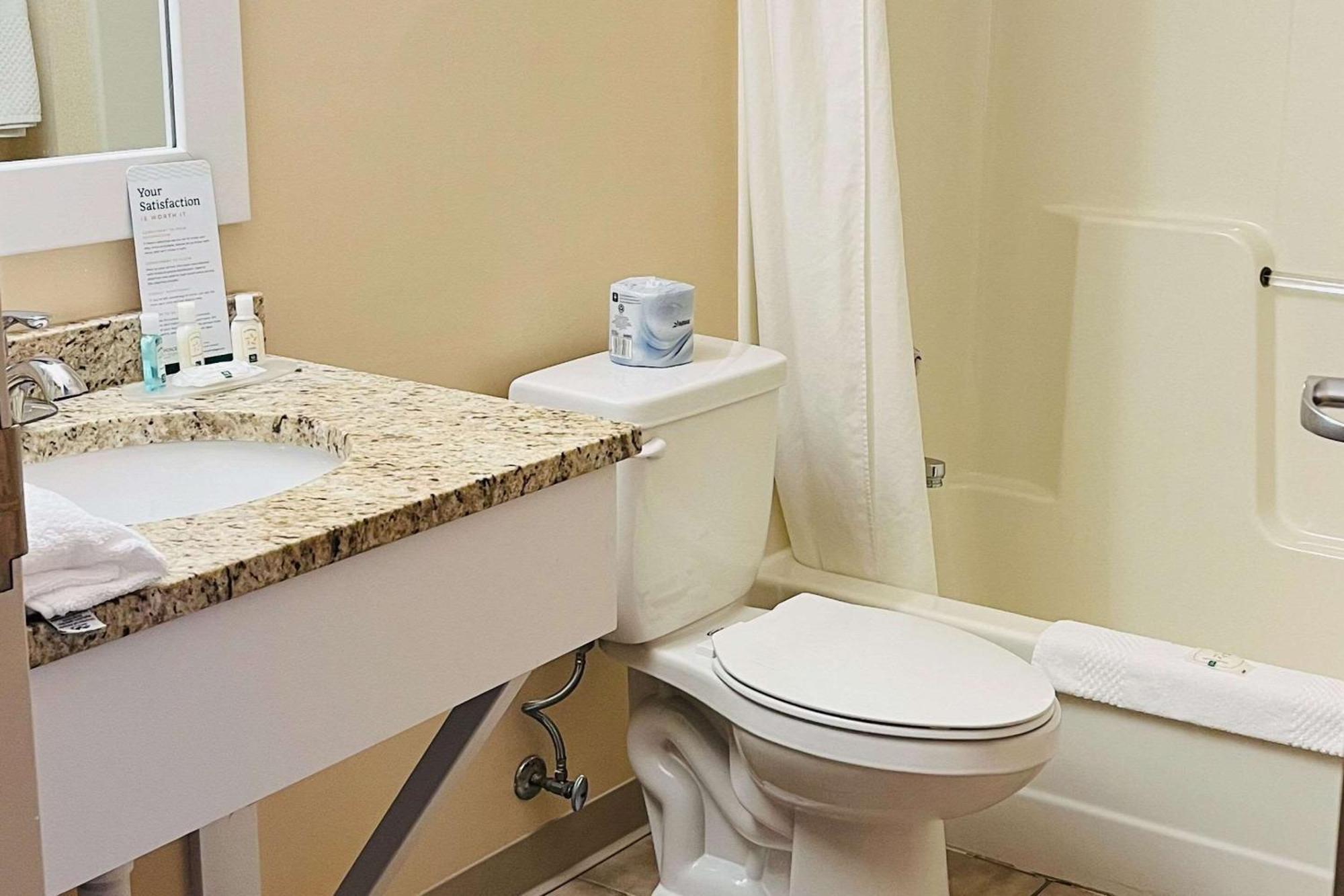 Quality Inn & Suites Prestonsburg Next To Mountain Arts Center المظهر الخارجي الصورة