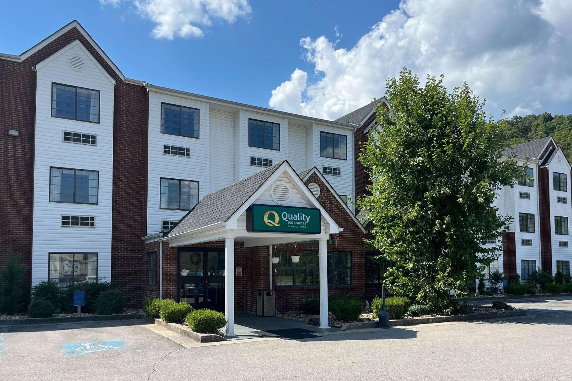 Quality Inn & Suites Prestonsburg Next To Mountain Arts Center المظهر الخارجي الصورة