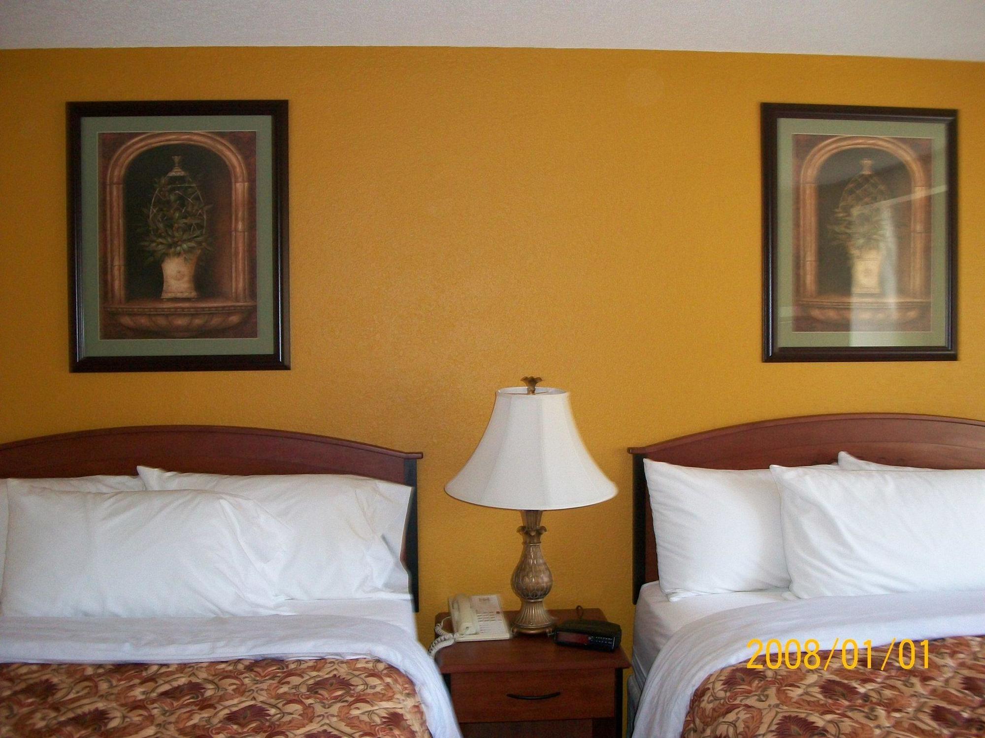 Quality Inn & Suites Prestonsburg Next To Mountain Arts Center المظهر الخارجي الصورة