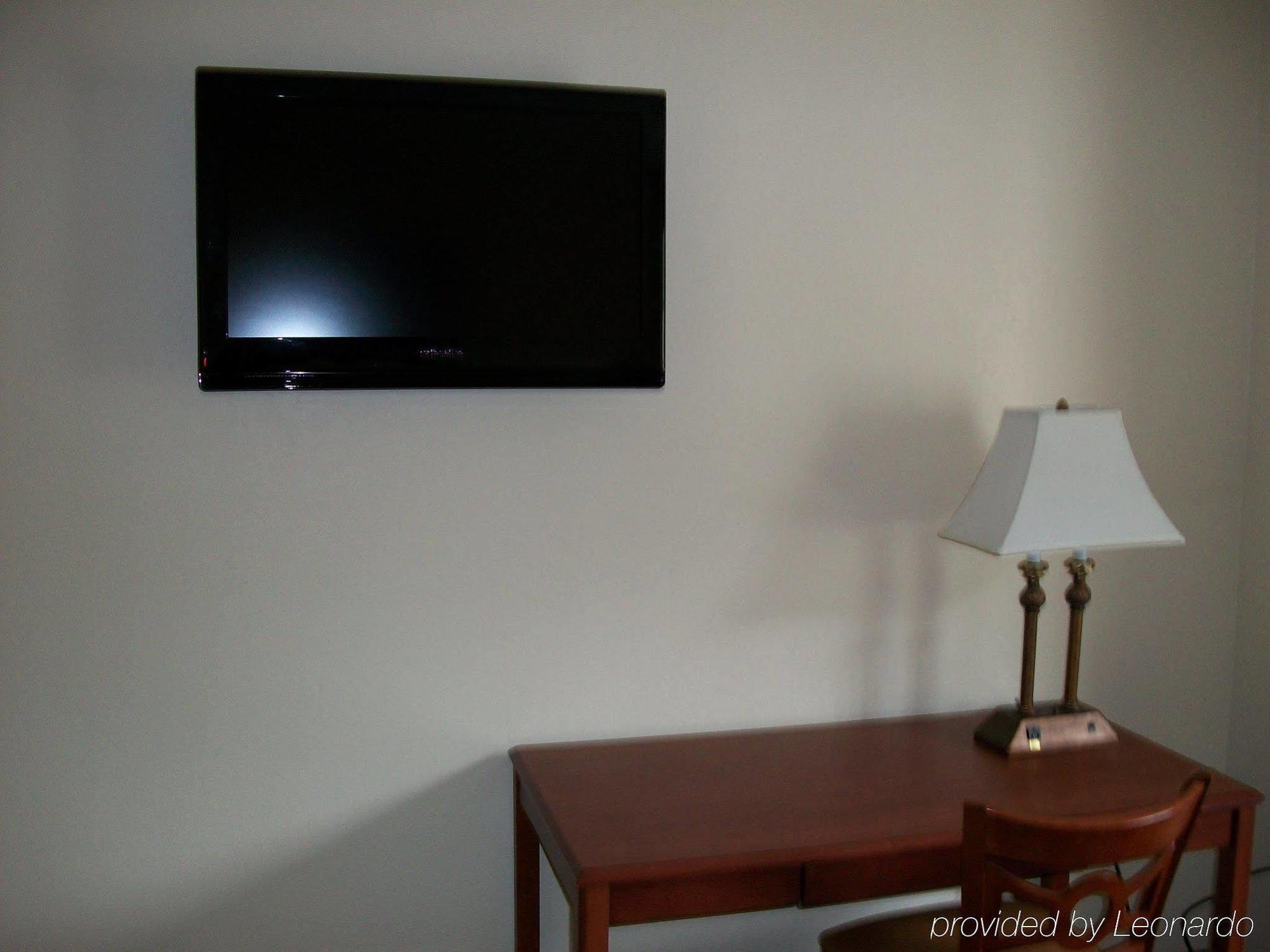 Quality Inn & Suites Prestonsburg Next To Mountain Arts Center الغرفة الصورة