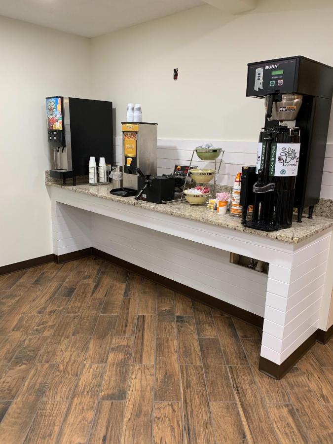 Quality Inn & Suites Prestonsburg Next To Mountain Arts Center المظهر الخارجي الصورة