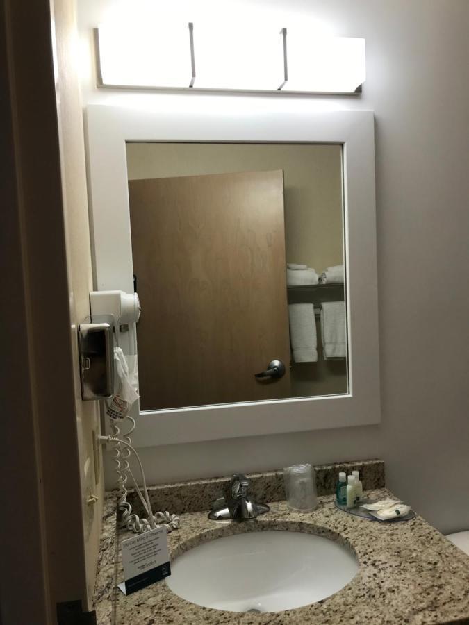 Quality Inn & Suites Prestonsburg Next To Mountain Arts Center المظهر الخارجي الصورة
