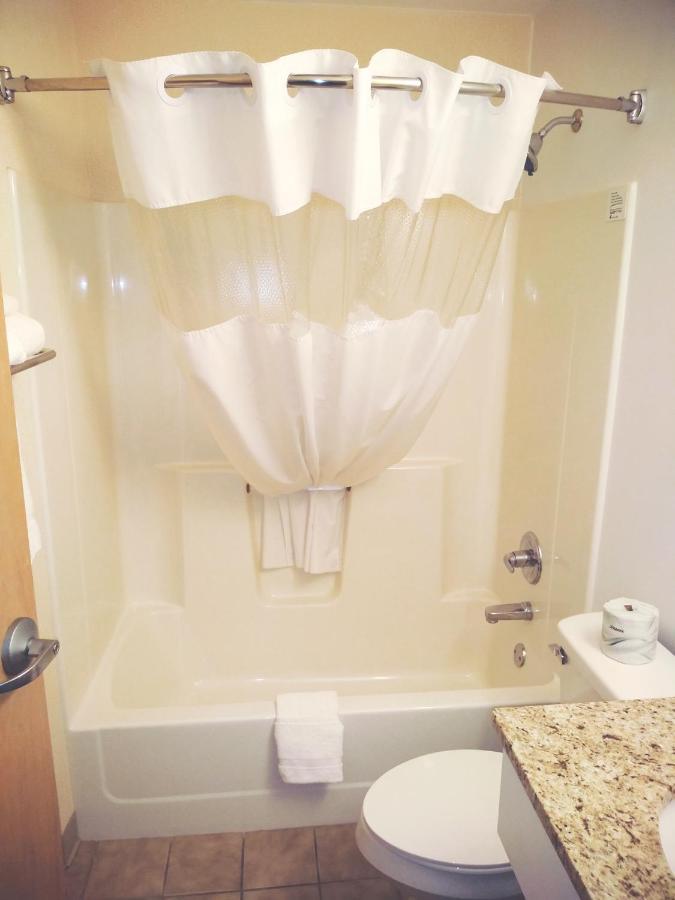 Quality Inn & Suites Prestonsburg Next To Mountain Arts Center المظهر الخارجي الصورة